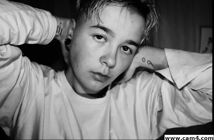 EmeraldOceannN image 0